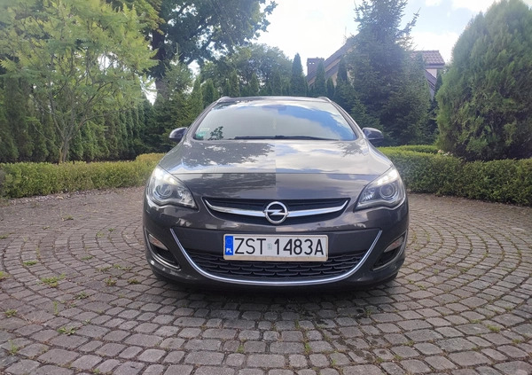 Opel Astra cena 24900 przebieg: 195890, rok produkcji 2012 z Poznań małe 137